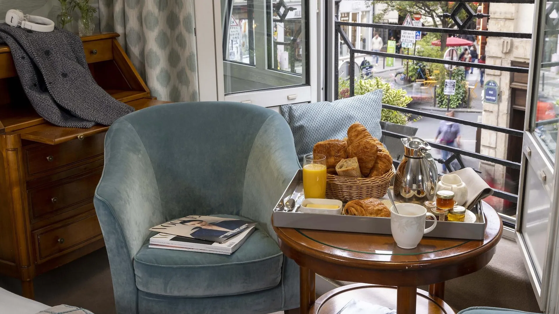 Le Regent Hotel