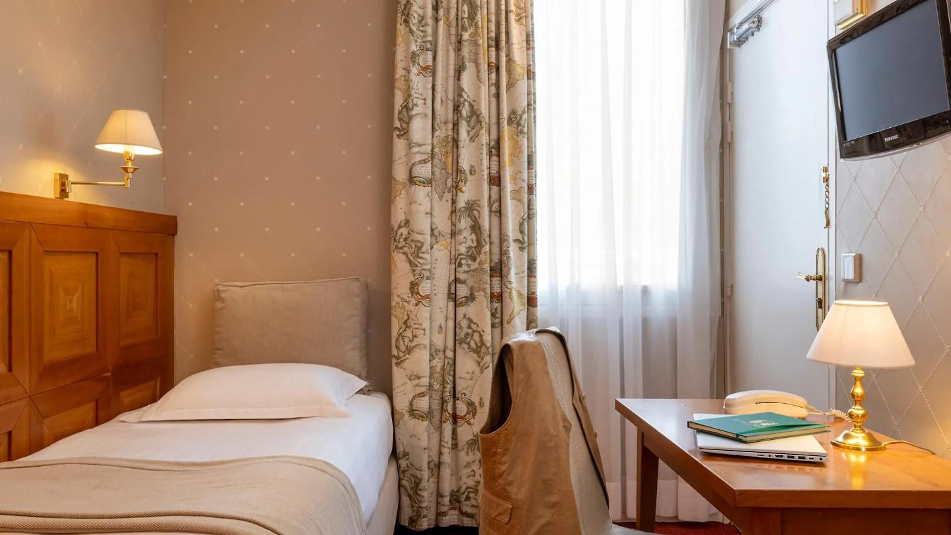 Le Regent Hotel