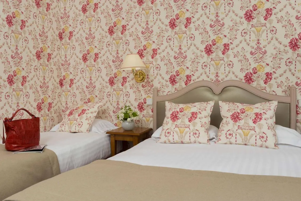 Le Regent Hotel